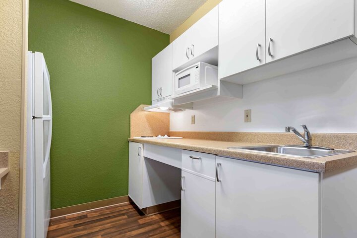 Room 19 of 28