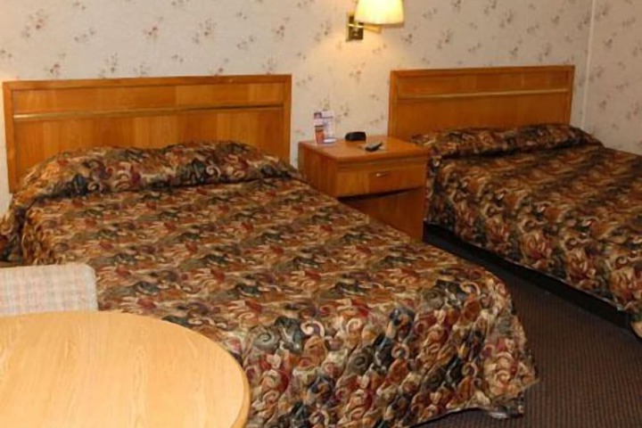Room 24 of 27
