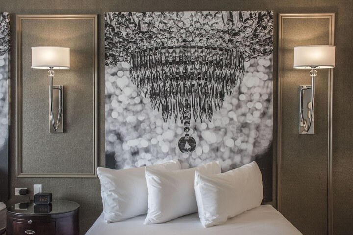 Room 18 of 38