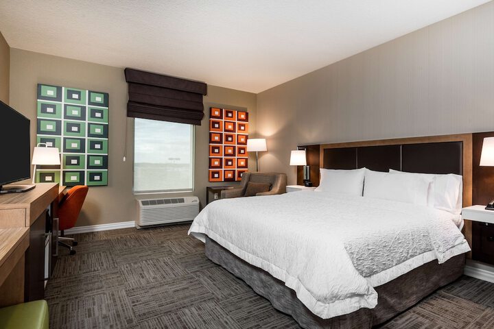 Room 11 of 37