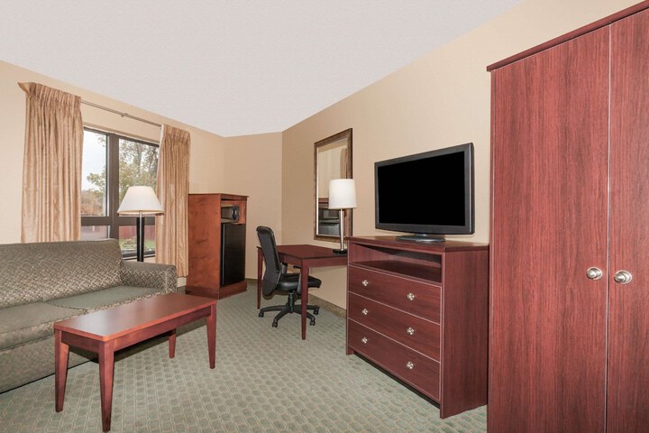 Room 17 of 24