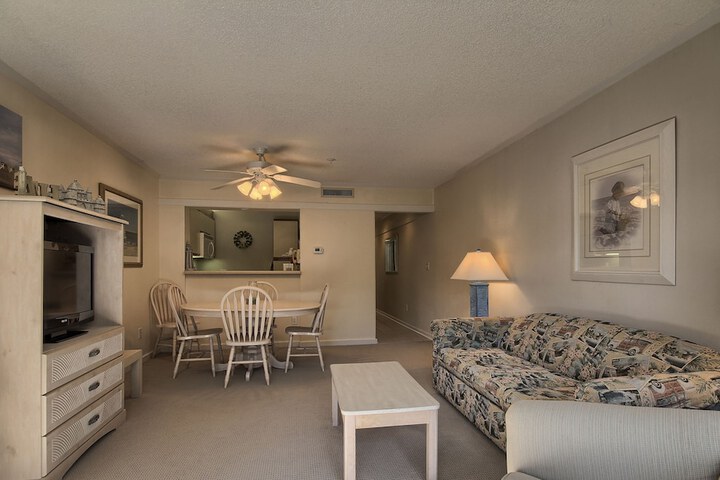 Room 14 of 50