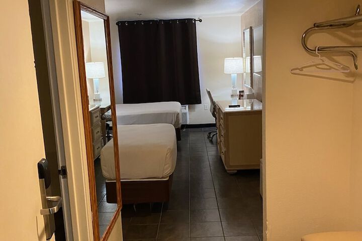Room 49 of 72