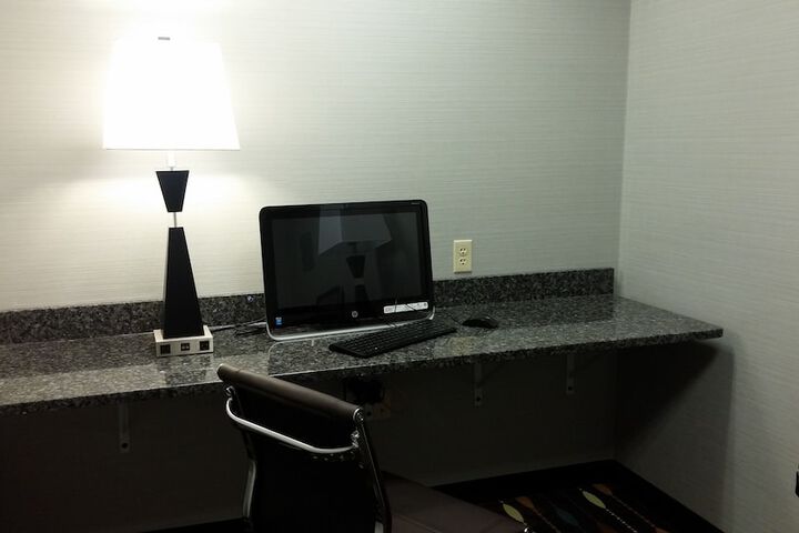 Business Center 25 of 25