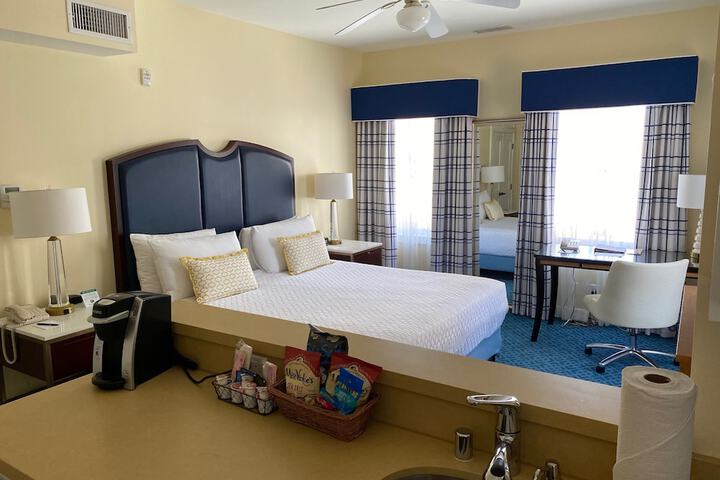 Room 44 of 83