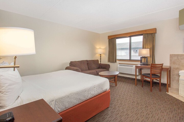 AmericInn by Wyndham Calumet