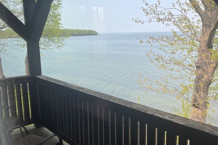 Horseshoe Bay Lodge