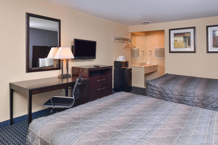 Room 12 of 40