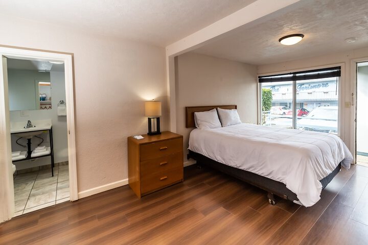 Terimore Bayfront Inn