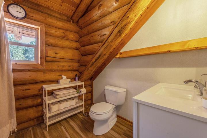 Rowland Log Cabin