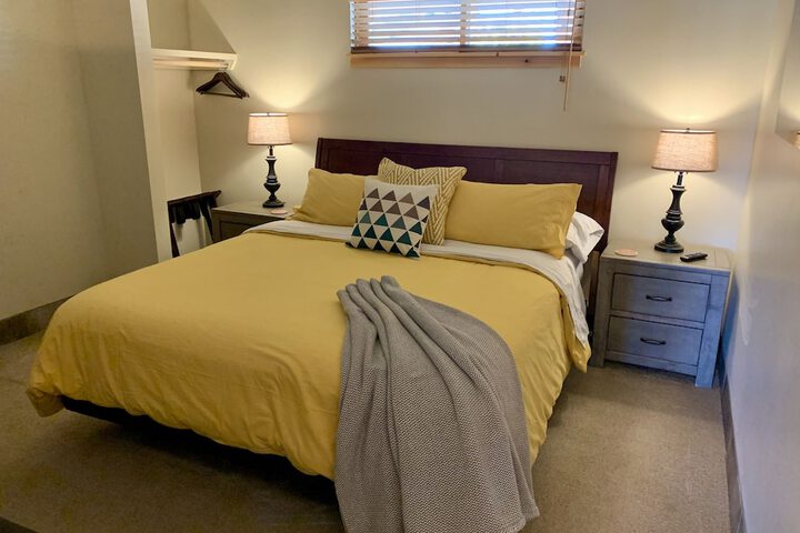 Room 11 of 46