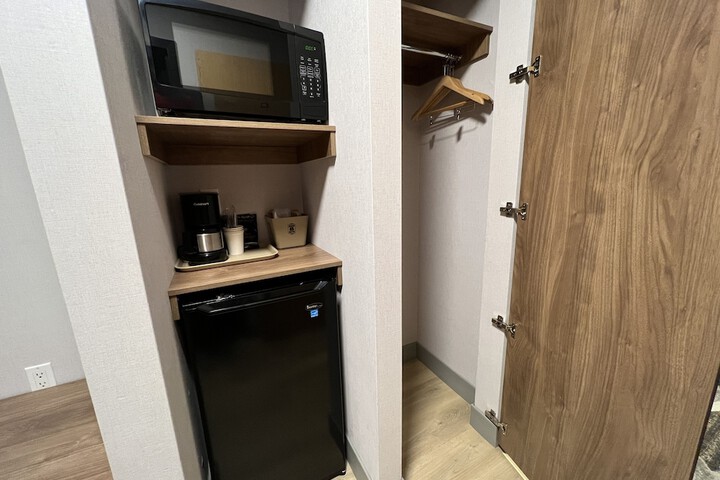 Room 15 of 24