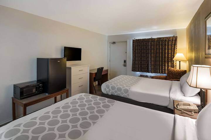 Room 15 of 37
