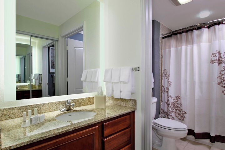 Room 15 of 27