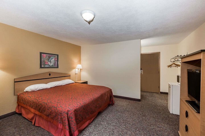 Room 15 of 21