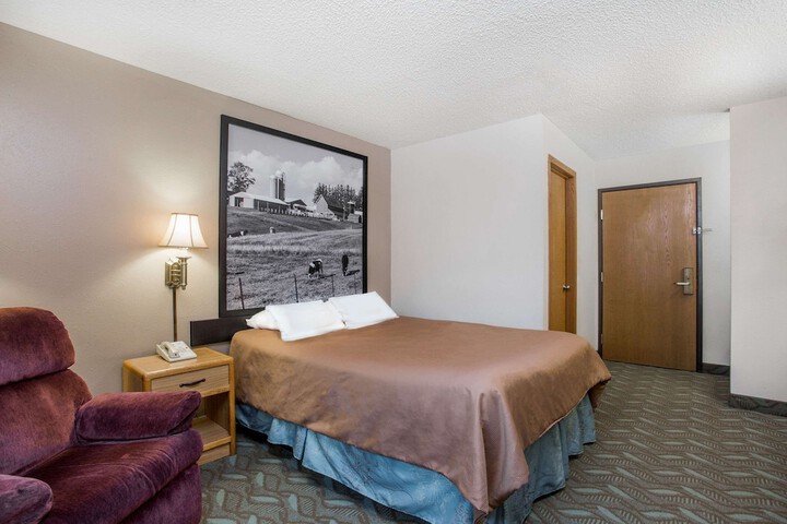 Room 19 of 38