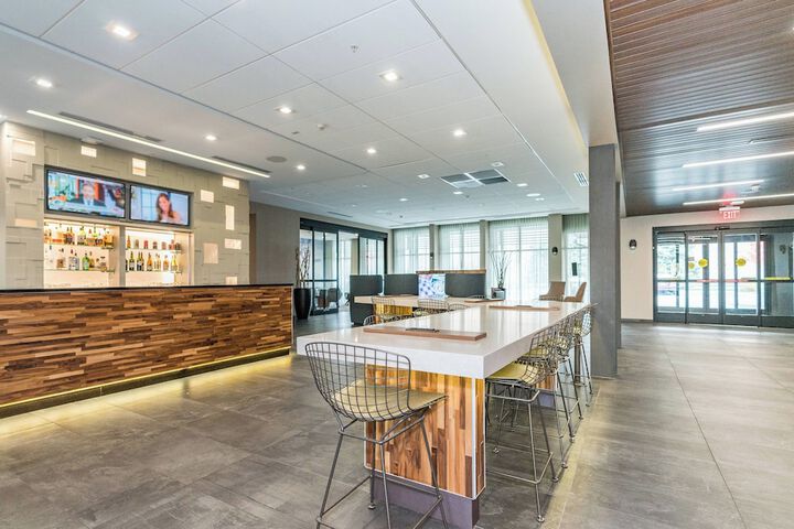Courtyard by Marriott West Springfield