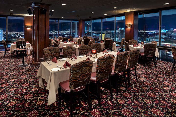 Dining 18 of 35