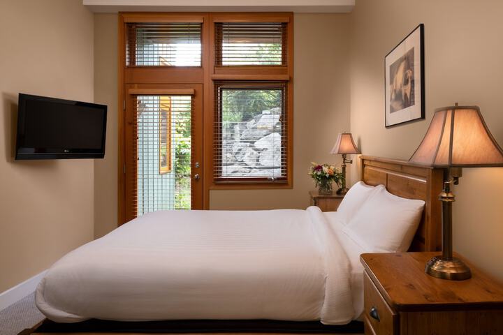 Room 44 of 65