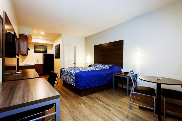 Room 33 of 57