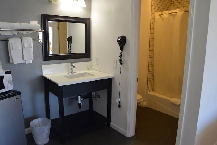 Room 26 of 42