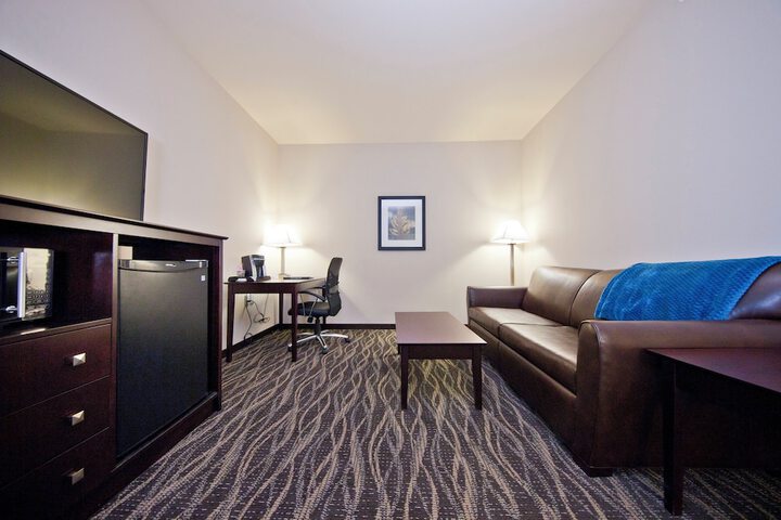 Cobblestone Inn & Suites - Boone