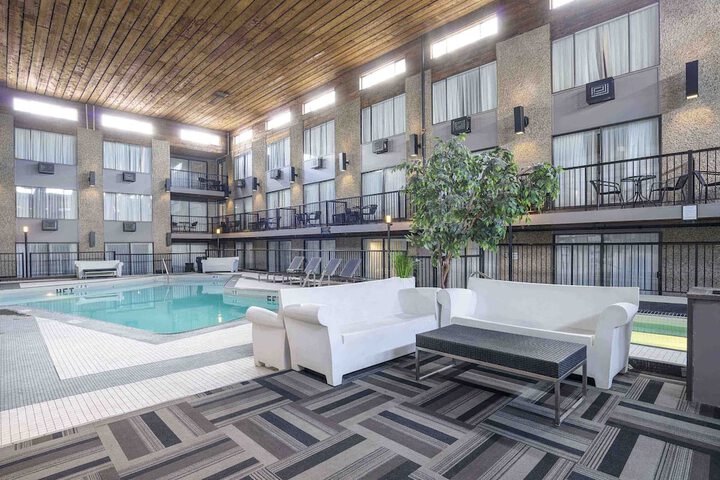 Sandman Hotel & Suites Kelowna