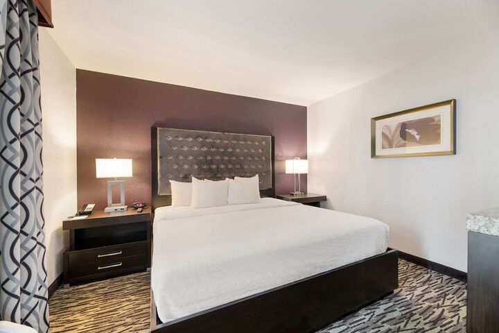 Room 30 of 60