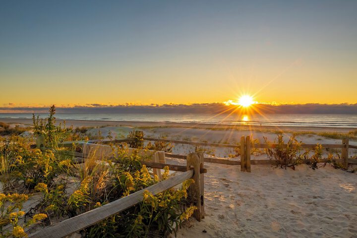 Drifting Sands Oceanfront Hotel