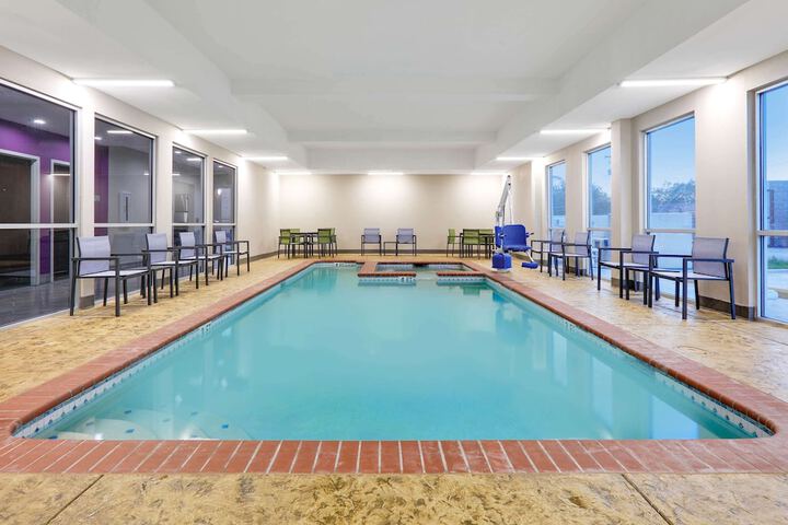 Pool 4 of 40
