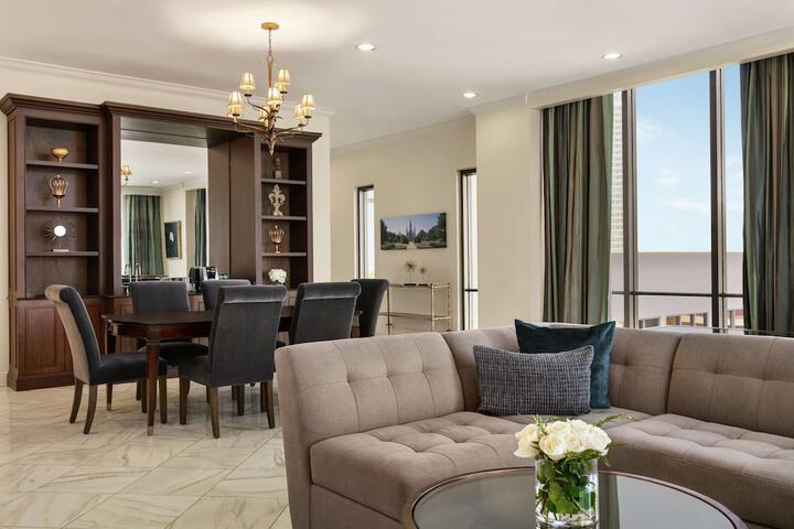 Room 10 of 46