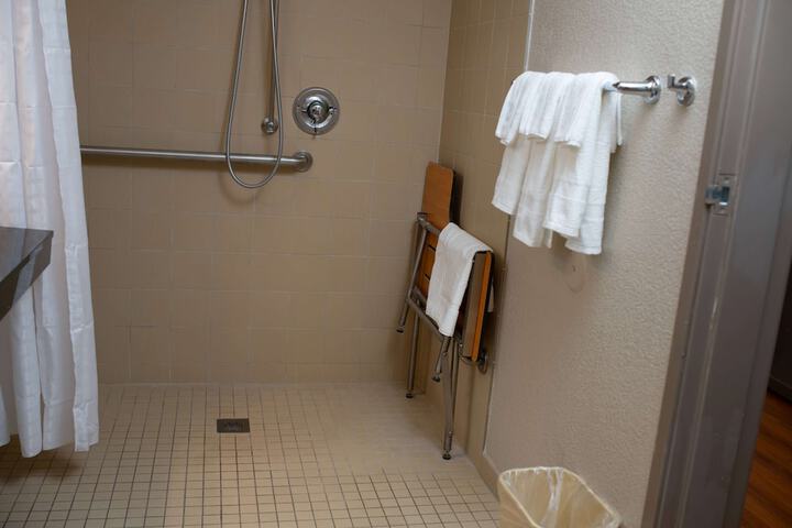 Room 17 of 23