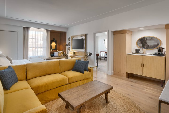 Suite 106 of 200