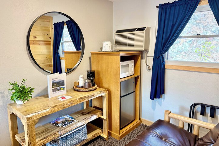 Mountain View Lodge & Cabins