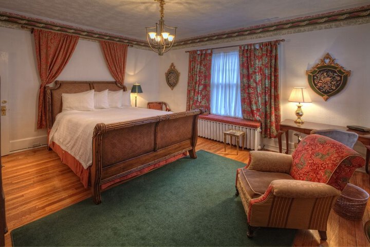 Room 9 of 27
