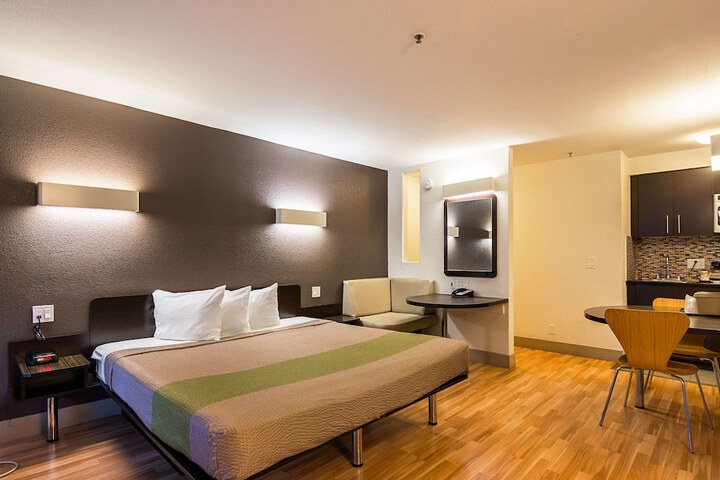 Room 29 of 39