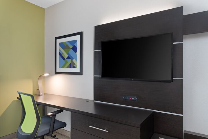 Room 42 of 57