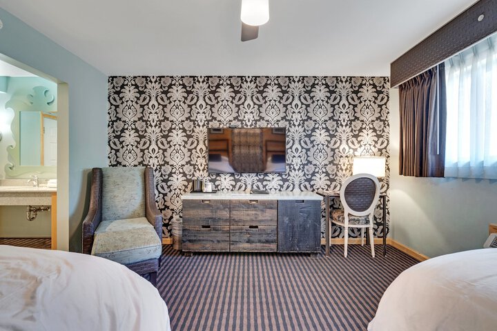 Room 74 of 124