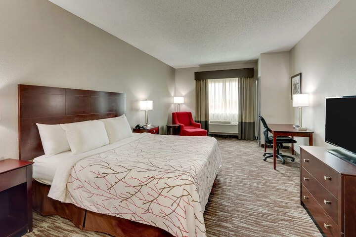 Best Western Plus University Inn & Suites