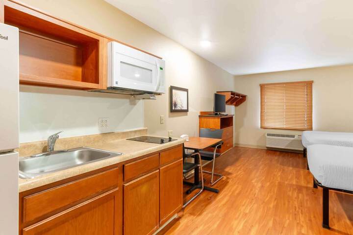 Room 12 of 28