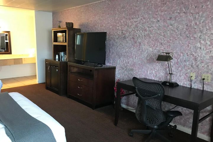 Room 17 of 25