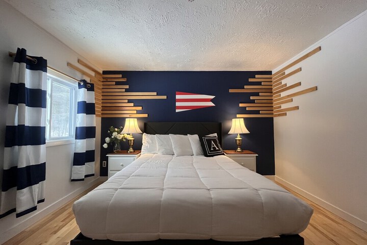 Room 8 of 11