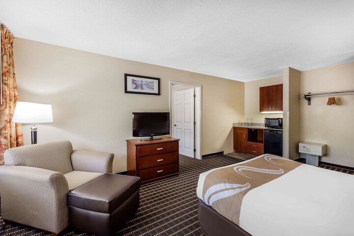 Room 12 of 33