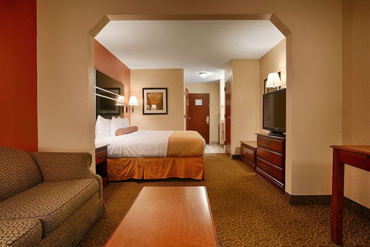 Room 13 of 20