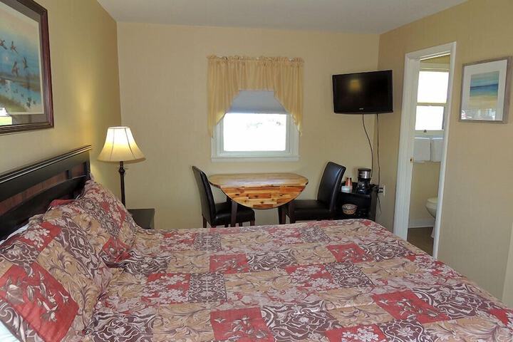 Room 4 of 11
