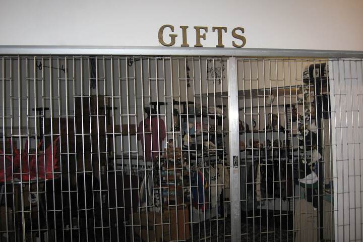 Gift Shop 25 of 30