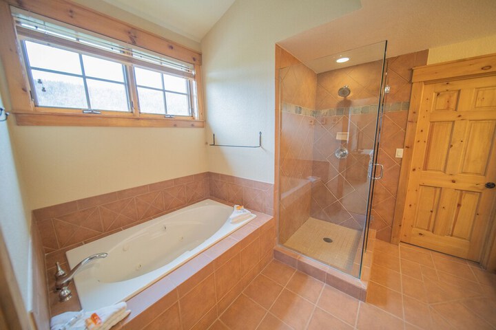 Settlers Creek 6523