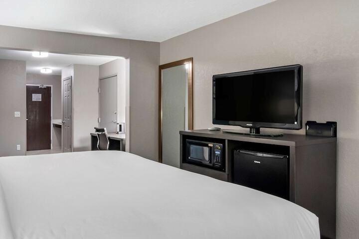 Room 35 of 41
