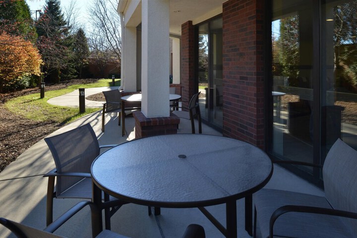 Country Inn & Suites by Radisson Brown Deer - Milwaukee North