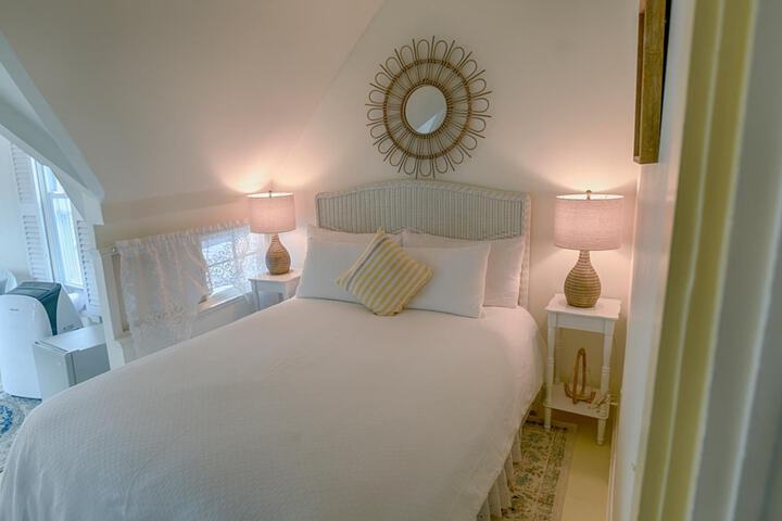 Room 9 of 50